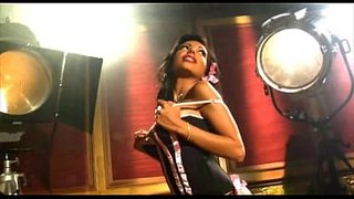 Lela Star interpreta a una Pin UP cogida por el trasero, compa