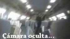 Cámara escondida en la verga dentro de un avión