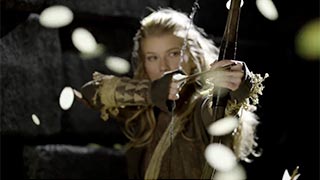 La intrépida y sexy arquera Arya Faye en un video erótico medieval