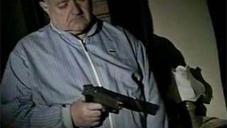 Mafiosos italianos obligan a una mujer a punta de pistola