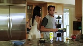 Mami quiere chavos encantadores como Tyler Nixon