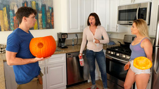 Cuando me cachó mi jefa echándome un palito con mi querida y amada prima