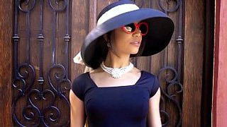 La colombiana Veronica Rodriguez se viene a chorros