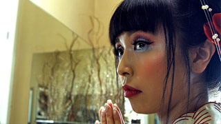 La japonesa Marica Hase se tragó la lechita de Blake Bartelli