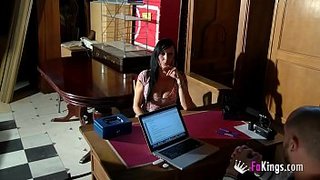 Rosa García ¿Es aquí la agencia de modelos? Es señora de noche y puta de día