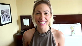 Harlow Harrison es otra rubia tetuda guapa que pasa por Manuel Ferrara