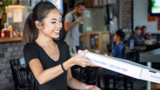 Esta chinita flaca me va a dejar seco. Vina Sky es muy buena cogiendo