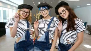 Artistas cachondas pintan poco y cogen mucho. Jewelz Blu, Lily Glee y Allie Addison