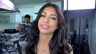 Veronica Rodriguez sale a la calle a ver qué encuentra para meterse en la concha