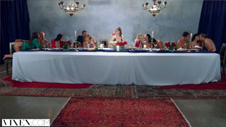 Gran bacanal en banquete llena de lujuria al estilo de los romanos y los griegos