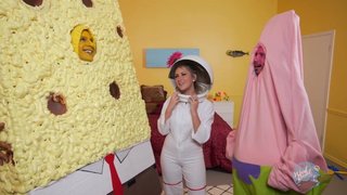 Bob Esponja y Patrick se echan a Arenita en un trío. Parodia porno