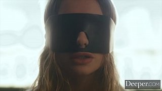 Naomi Swann no tiene límites sexuales y adora ser dominada por un hombre