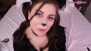 Chupada de una gatita bien zorra y linda. Ellie Idol