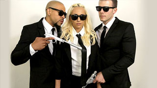 Hime Marie se echa dos pitos del equipo de Men In Black