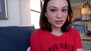 Hija dulce seduce a su padrastro. Liv Wild