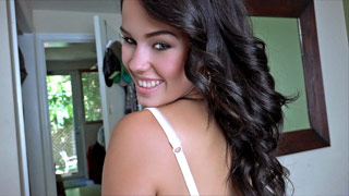 Sexy teen le da a su novio lo que quiere. Megan Rain