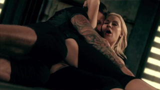 Capitana Marvel XXX - Episodio 1. El entrenamiento se convierte en coger