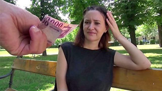 Morra llamada Gina acepta echar pasión por dinero