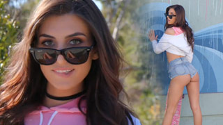 La preciosa Dana Wolf reventada analmente en su primera escena anal