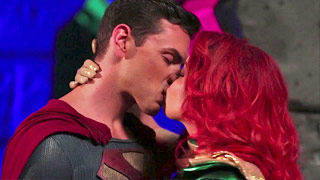 BATMAN VS SUPERMAN XXX - Escena 1. Maxima le hace sexo oral a Superman