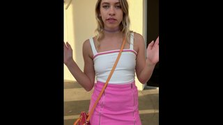 Chiquita cachonda con brackets se da dedo en mi carro y me echa un buen palo