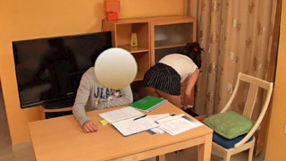 Soy maestra de inglés y me cojo a mi estudiante por lástima. Rebeca Bardem