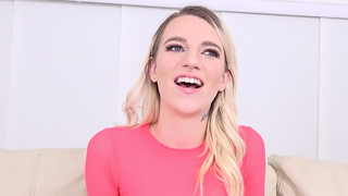 La delgada Jayden Black se come una gran verga negra