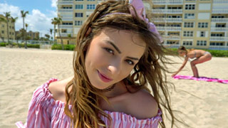 Con mi guitarra española se la meto a todas las chavas hipster. Alex Blake