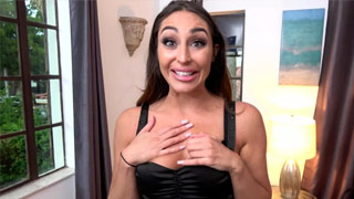 Mi vieja ninfómana nunca tiene suficiente con las vergas. Christiana Cinn