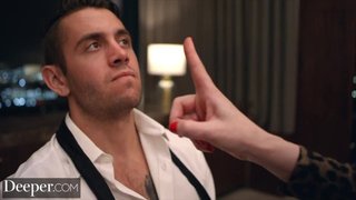 MUSE - Episodio 1. MILF pelirroja Maitland Ward enseña a sus alumnos una lección