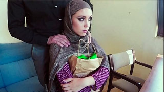 No estamos contratando pero tenemos chamba para ti. Zoe Doll