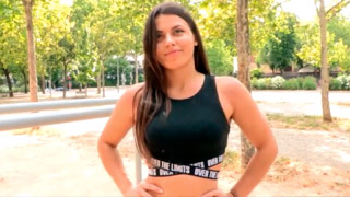 Alejandra Wow es una atleta de barras paralelas pero prefiere ser influencer