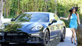 La madura elegante Kendra Lust recibe su primer anal