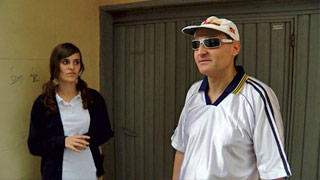 Mi vecino de 50 años está obsesionado conmigo. ¿Qué hago? Ainara Reina