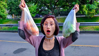 La colombiana Luna Castillo demuestra sus habilidades practicando sexo