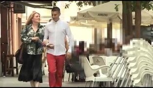 Madura regordeta quiere saborear la verga de JotaDe. Cristina