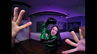 SHEGO - Parodia XXX. Las villanas son malas y les gusta echar pasión un chingo