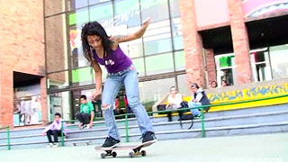 Latina prefiere las vergas que el monopatín. Diana Delgado, carnal