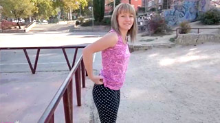 Primera BBC para la chica de Alicante María Abril. ¡Se la coge por el trasero!