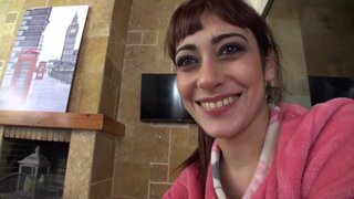 Sofá, peli, cobija y luego a echar pasión. Lucia Nieto