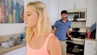 Su hermanastro ya está harto de las verduras. Kenzie Kai