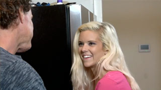 Sobrinas Traviesas - Escena 3. La sobrinita rubia Halle Von tiene mucho peligro