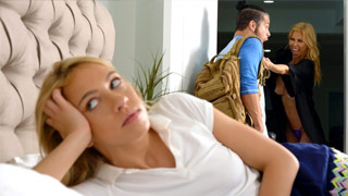 Khloe Kapri y su galán terminan echando pasión con su madrastra Alexis Fawx