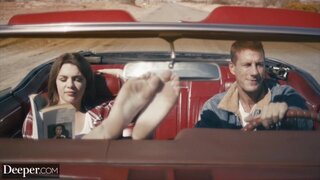 Gabbie Carter coge con pasión en el cofre del carro mientras su novio no está