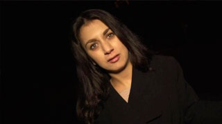 Chica italiana perdida acaba siendo cogida en un hostal. Francesca Palma