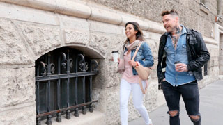 La mexicana Frida Sante agarra verga en su primera cita