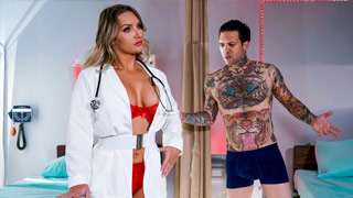 BrazziBots: Uprising - Parte 3. Cali Carter es una enfermera caliente