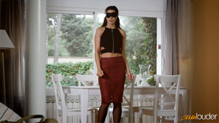 Pareja de enamorados llevan años sin verse. Alexa Tomas