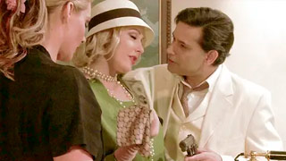 Bonny and Clide - Escena 1. Natalie Norton y Phoenix Marie en un trío caliente