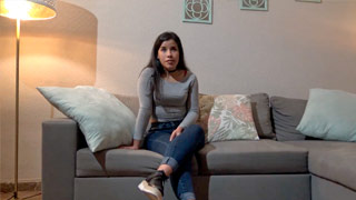 María es una almeriense de 22 años que quiere triunfar cogiendo en el porno